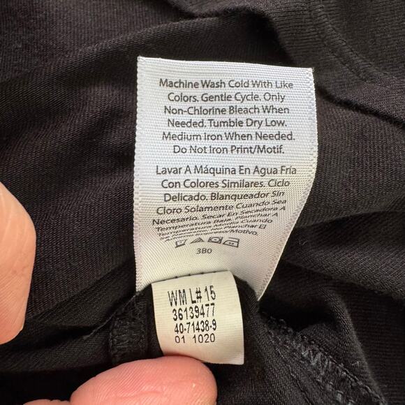 Time and Tru Black Curved Hem Tee Size M - Picture 7 of 7